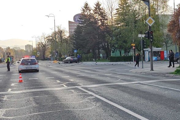 Tri osobe povrijeđene u saobraćajnoj nesreći na Pofalićima u Sarajevu