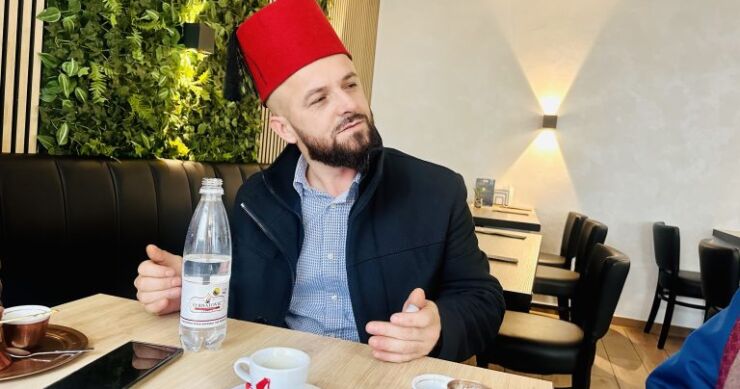 Od prodaje mesa iz gepeka do uspjeha u Evropi: Priča o Senadinu Ferhatoviću