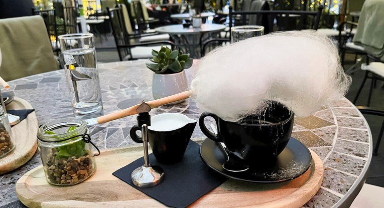 Izazov u bh. komšiluku: Zagrebački kafić u ponudi ima kafu s oblakom