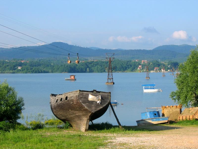 Žele mu vratiti stari sjaj: Više od 300 osoba će 21. aprila čistiti jezero Modrac