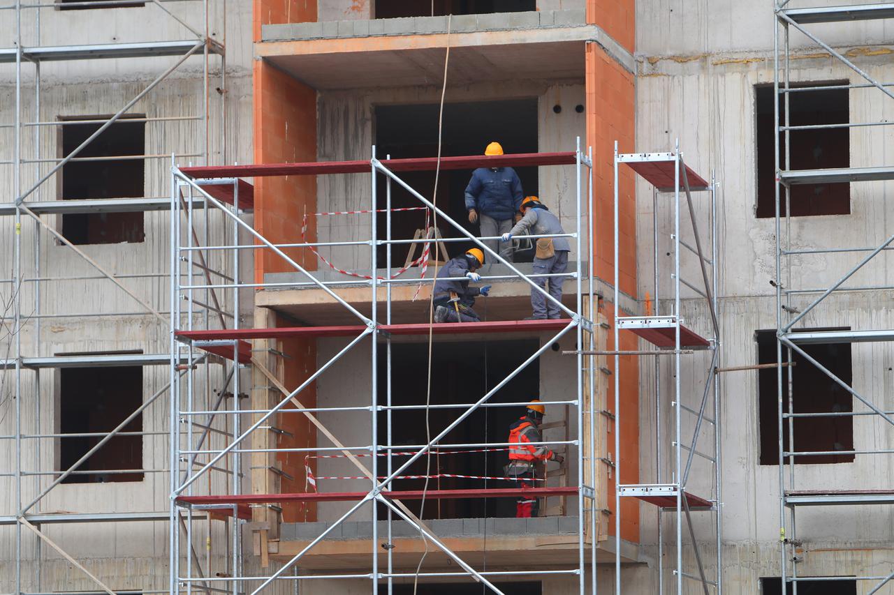 Bh. građani prezaduženi: Milijarde idu za stanove, kuće…