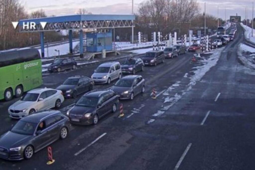 Od danas kraj pečata u pasošu: EES sistem počeo s radom