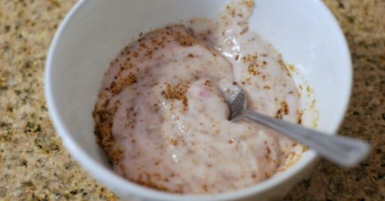 Zašto mnogi ujutro jedu laneno sjeme s jogurtom?