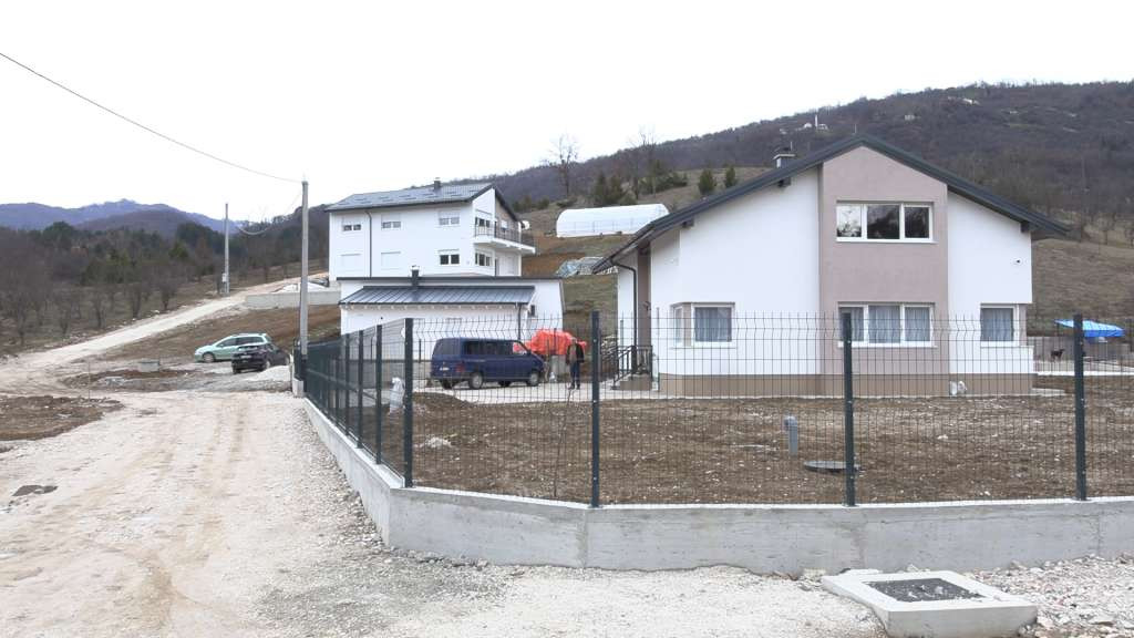 Novi početak u Buturović Polju: Porodice useljavaju u kuće izgrađene nakon poplava