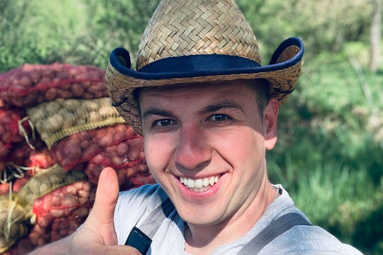 Iz grada na njivu: Faruk Tursumović u Pljevljima godišnje proizvede oko 120 tona krompira