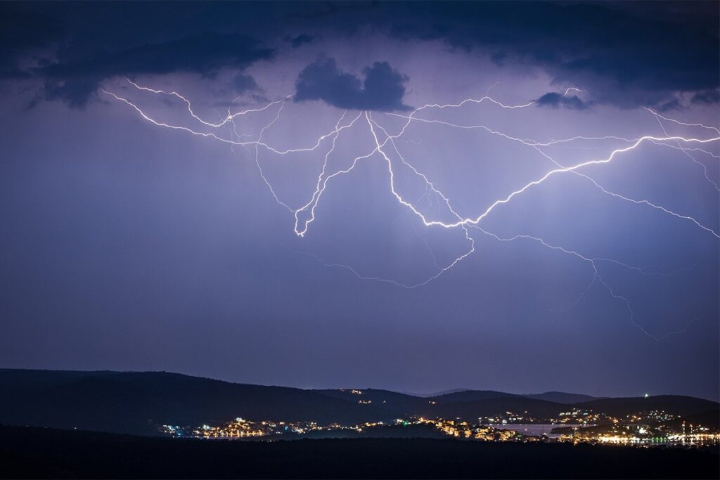 Nevrijeme se približava: Sklonite stvari, ne parkirajte pod drvećem