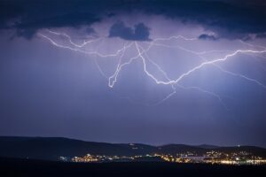 Nevrijeme se približava: Sklonite stvari, ne parkirajte pod drvećem