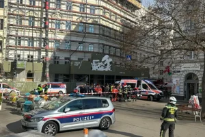 Nesreća u Beču: Srušila se skela, ima mrtvih i povrijeđenih