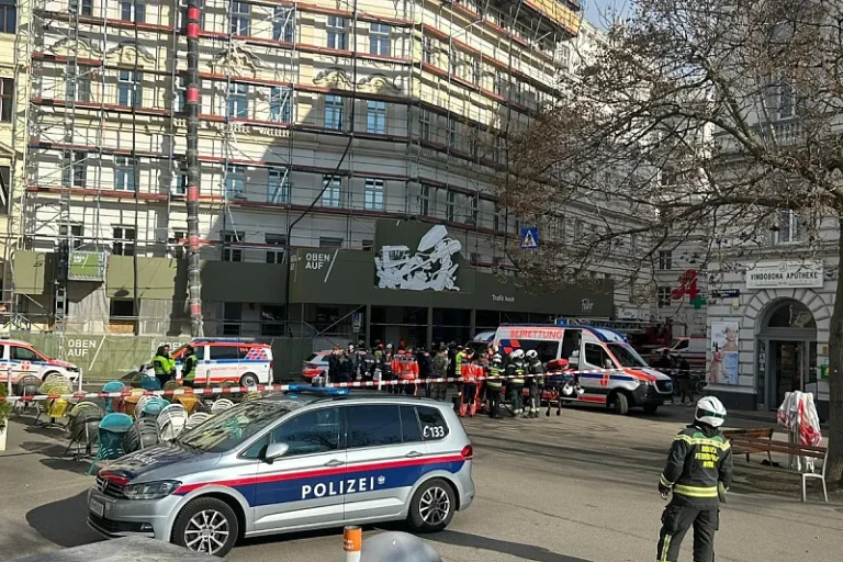 Nesreća u Beču: Srušila se skela, ima mrtvih i povrijeđenih