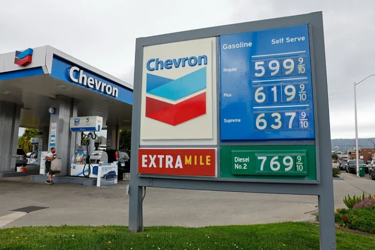 Cijena benzina u SAD-u za jedan mjesec skočila za 21,2 posto: Najviše od 1967. godine