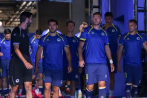 Majstorija Alajbegovića i autogol za vodstvo BiH, Katar smanjio pred odmor