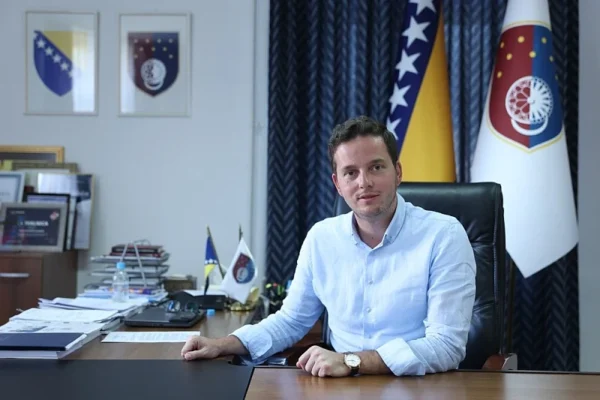 Nova prilika za nezaposlene: Traže se kuhari, vozači, zavarivači, njegovatelji i brojni majstori